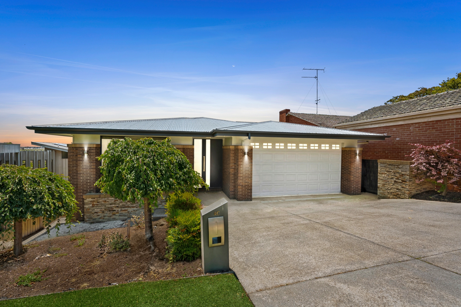 4C Chesterfield Court, Newtown