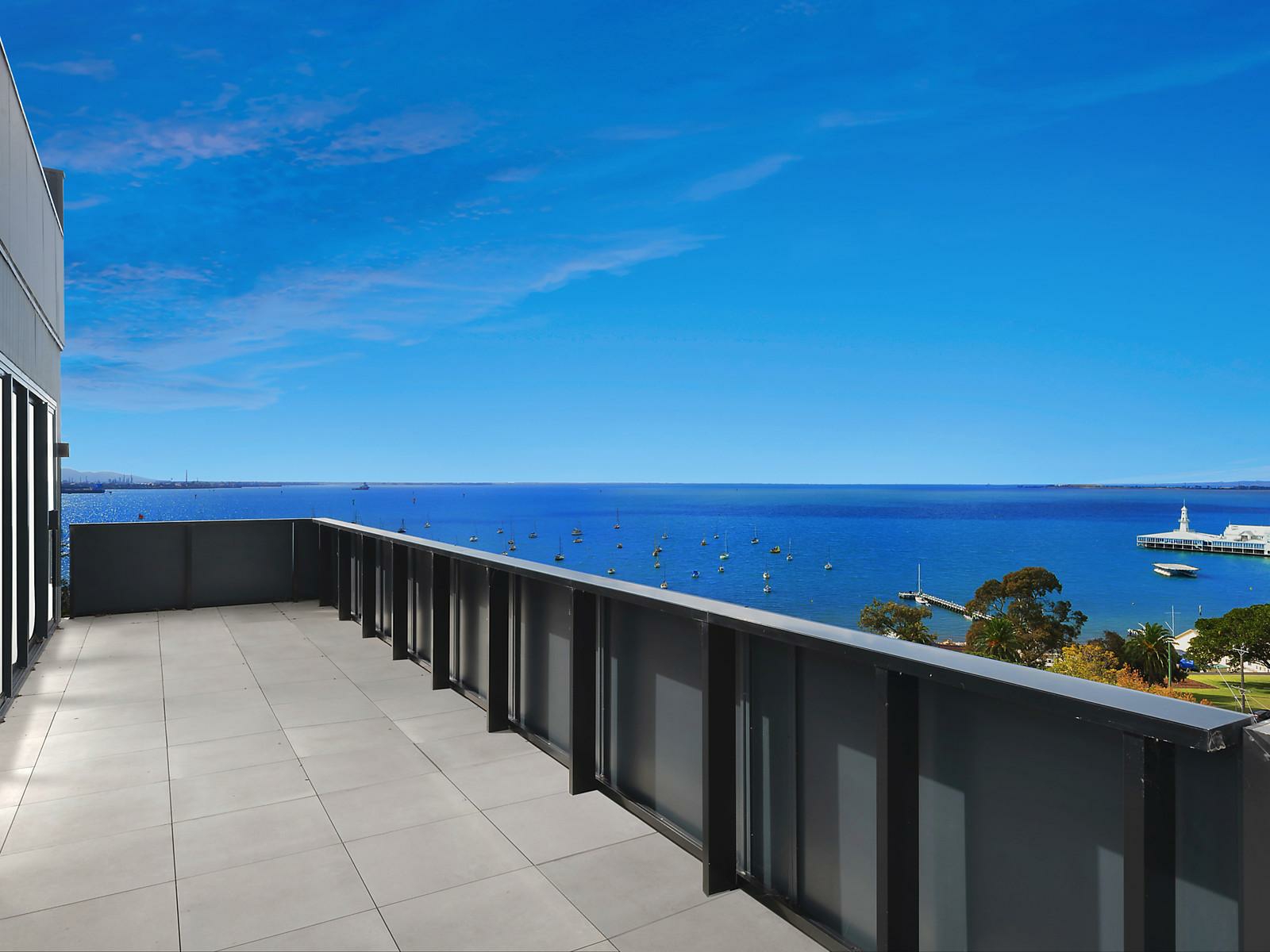 805/18 Malone Street, Geelong