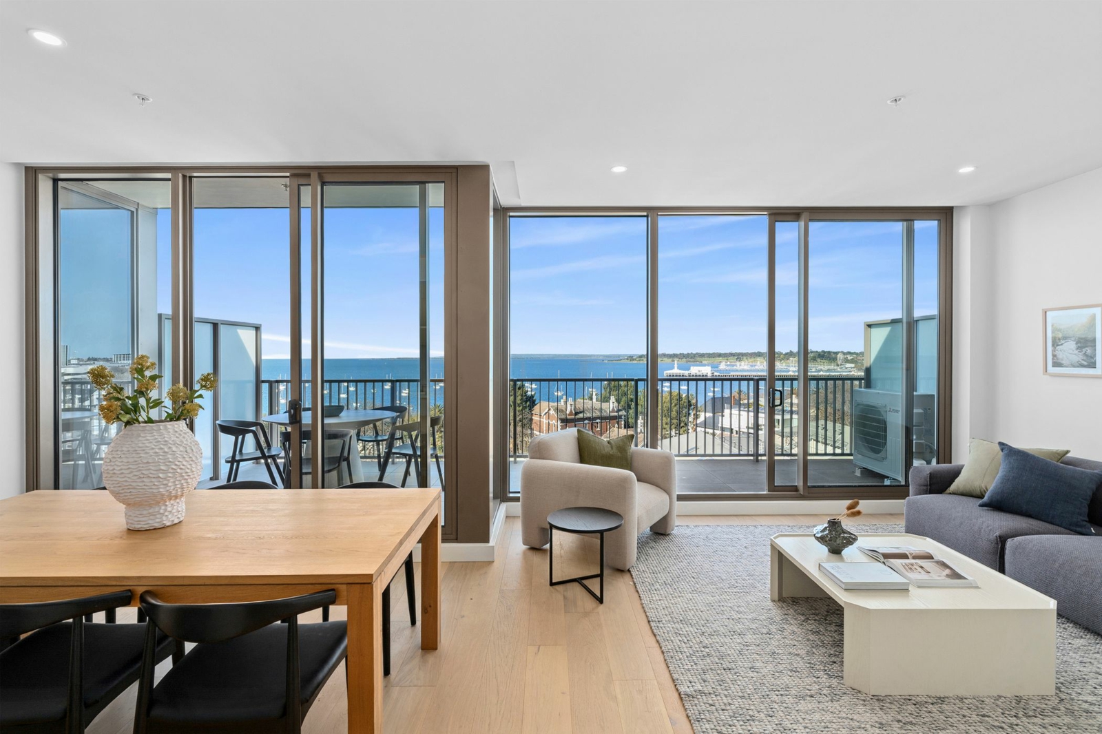 602/1 York Street, Geelong - Image 2