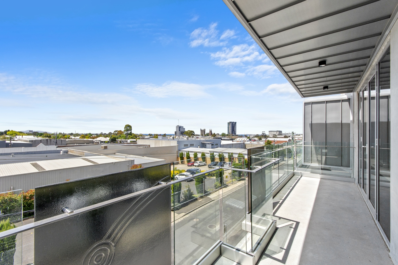 8/17 Halstead Place, Geelong West - Image 2